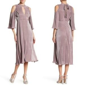 Lush Pleated Cold Shoulder Midi Dress Dusty Purple Lilac